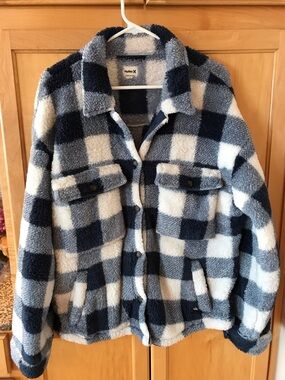 Preowned women’s Hurley plaid Sherpa Shacket Jacket – XL